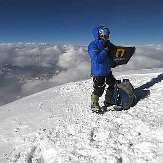 Tráva & Jaroš summited K2